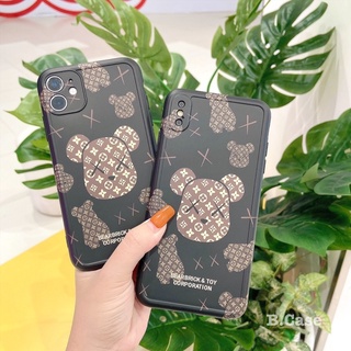 Ốp lưng iphone IMD GẤU KAWS PHỐI L.V CHỐNG BẨN