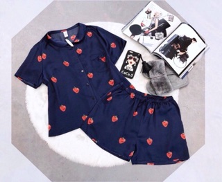 Bộ pijama đùi dâu tây