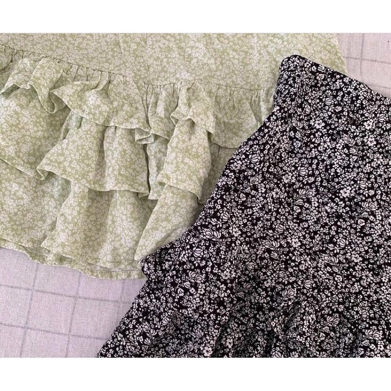 Pass chân váy hoa nhí H&M, xoè tầng, cột nơ eo vạt chéo, có khoá kéo. Size M,L. New Tag Thanh Lý