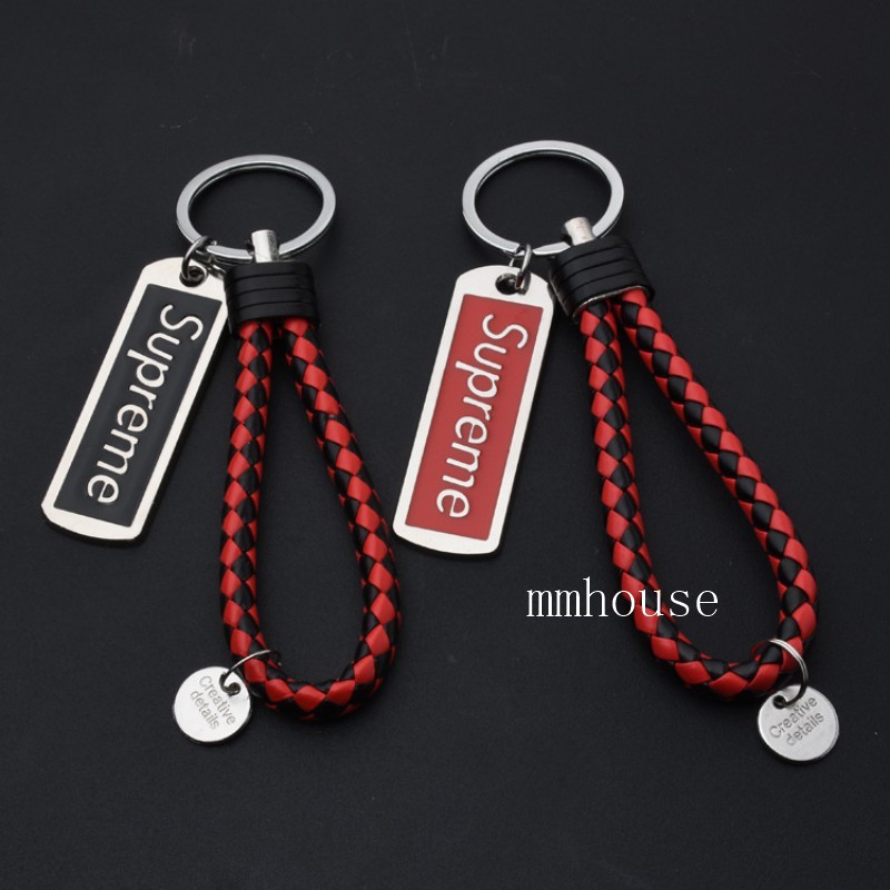 Móc chìa khóa in logo Supreme sang trọng