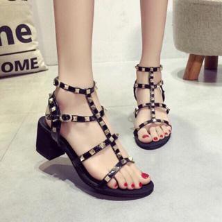 Sandal Valentino đinh