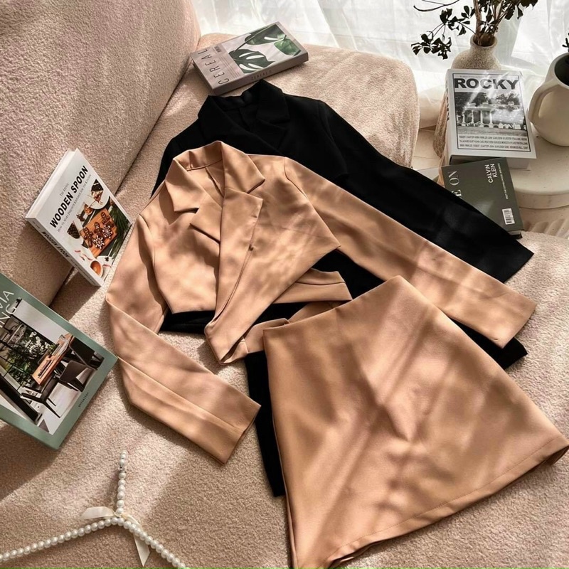 Set áo croptop dáng vest dây cột chéo eo với chân váy A