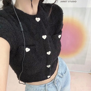 Janet studio • áo lông màu đen nút trái tim