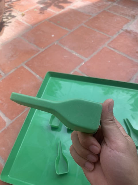 Thìa Xúc cám, thức ăn cho chim