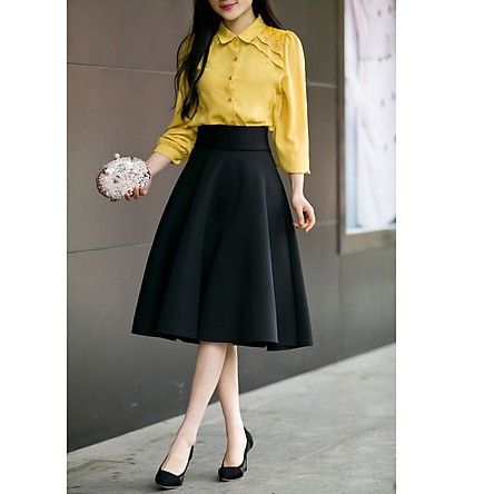Chân váy XÒE ĐẦU GỐI  trẻ trung, có 2 túi tiện dụng