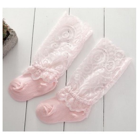 Tất ren xinh dài tới gối cho bé