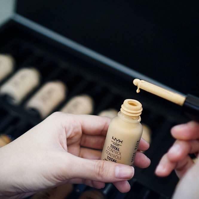 Kem Nền NYX Total Control Drop Foundation (Full size 13ml)