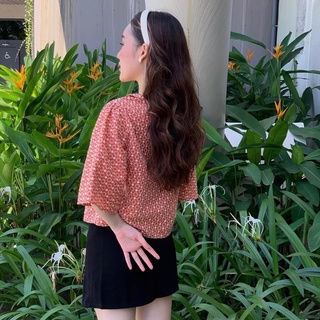 Áo thêu hoa cổ sen