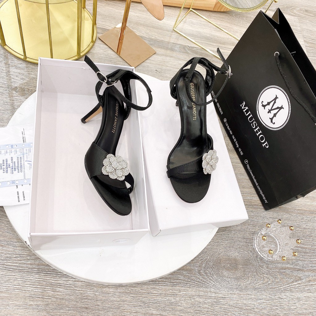 Sandal hoa zanoti hàng đẹp fullbox