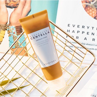 Sữa Rửa Mặt Skin1004 Madagascar Centella Ampoule Foam Dưỡng Ẩm Và Làm Sạch Da 125ml