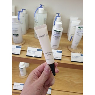 Gel tẩy tế bào chết trên môi Innisfree Lip Peeling Booster 15ml