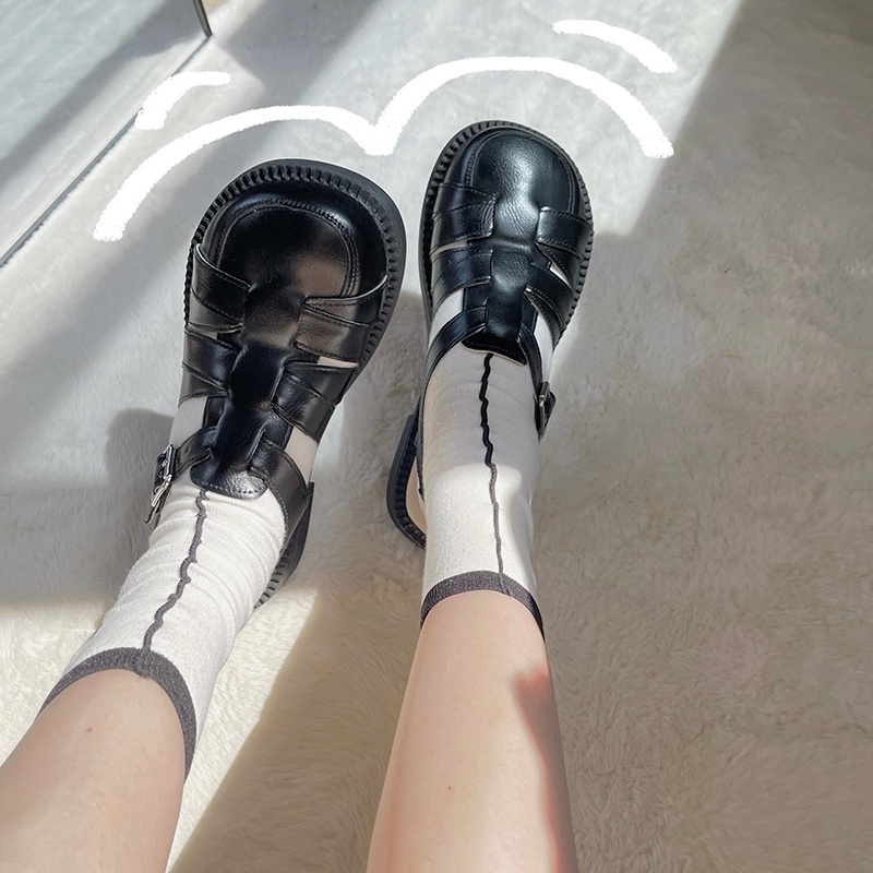 Japanese Lolita Socks In Trendy Women Mid-Tube Socks Black White Hearts Embroidery Female Sports Socks Cotton Ankle socks
