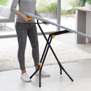 Cầu là Joseph Joseph 50005 và 50006
