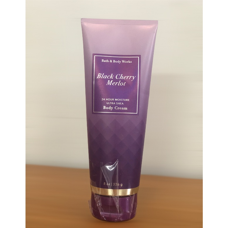 Kem Dưỡng Thể Ultra Shea Body Cream JAPANESE CHERRY BLOSSOM Bath & Body Works , 226g