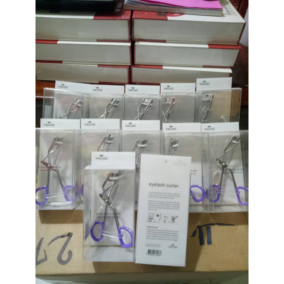 Bấm Mi Vacosi Eyelash Curler Hàn Quốc Cán Tím