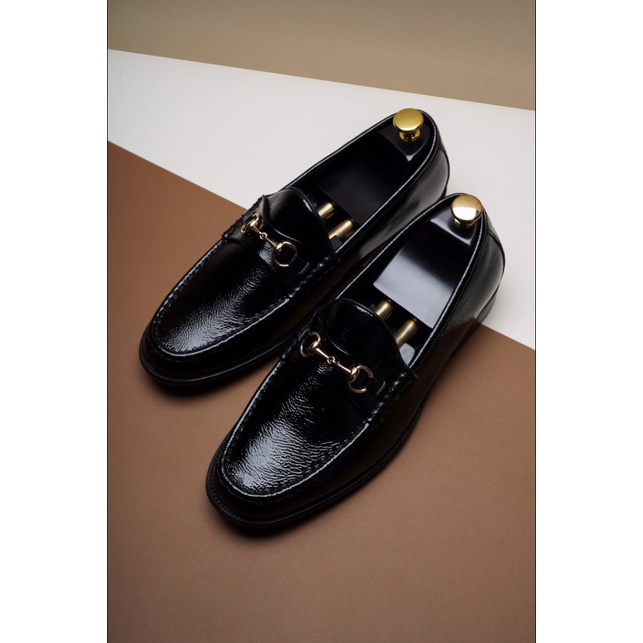 GIÀY DA NAM ADAM STORE ĐEN BÓNG TAG VÀNG 585-301BD