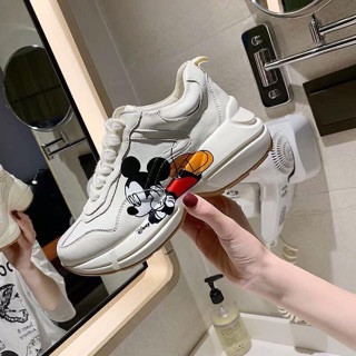 Giày thể thao mickey