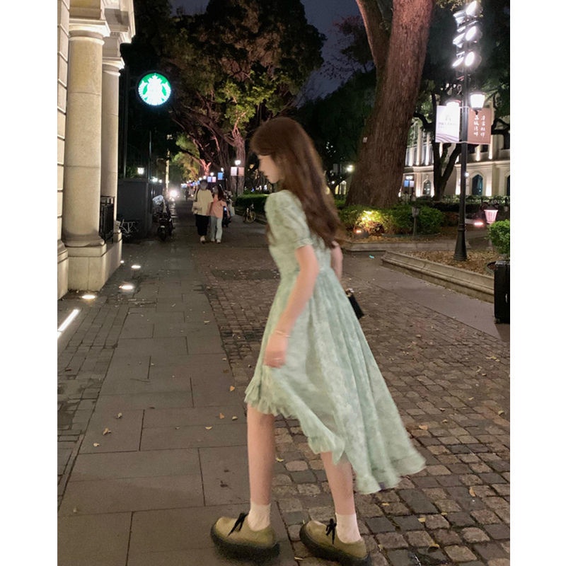 Đầm Voan Tay Phồng Cổ Vuông Họa Tiết Hoa Thiết Kế Bất Đối Xứng Thời Trang Pháp