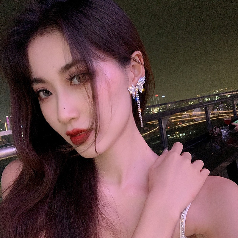 Bông Tai Mạ Bạc 925 Hình Bướm Tua Rua Dài Đính Đá Thời Trang Hàn Quốc