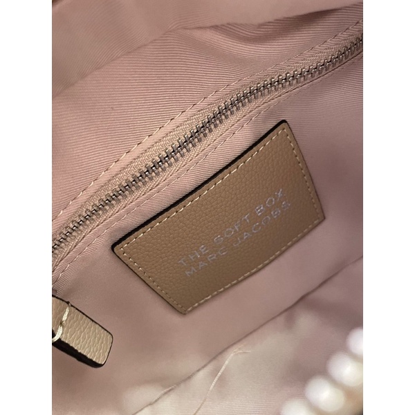 Túi đeo chéo nữ thương hiệu thời trang cao cấp Marc Jacobs chất liệu da thật nhập khẩu thiết kế hai ngăn nhỏ hai bên
