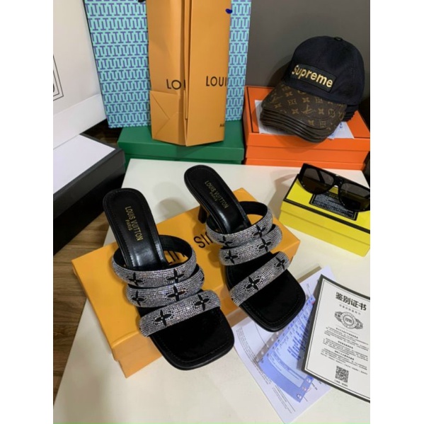 pl(VIDEO) Guốc 7p Quai Hạt Đá Da Mềm Êm Fullbox Cao Cấp