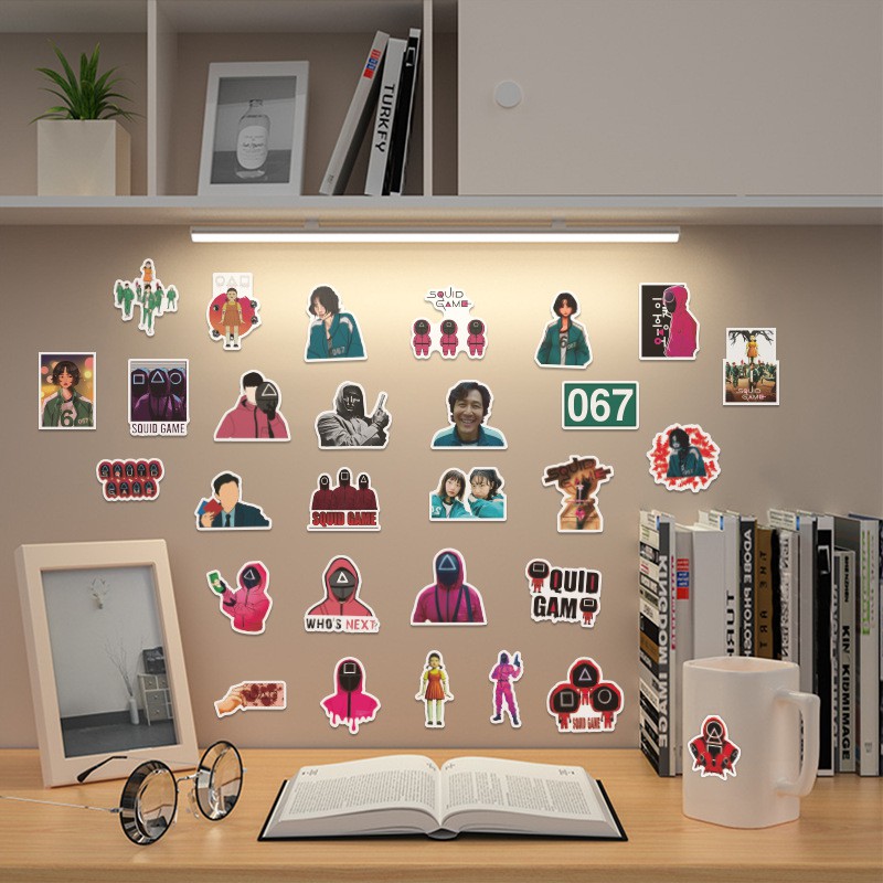 [Set 10 chiếc] Sticker Hình Squid Game Dán Vở, Laptop , Nón Bảo Hiểm , Vali , Điện Thoại Máy Tính, Xe Máy Chống Thấm Nướ