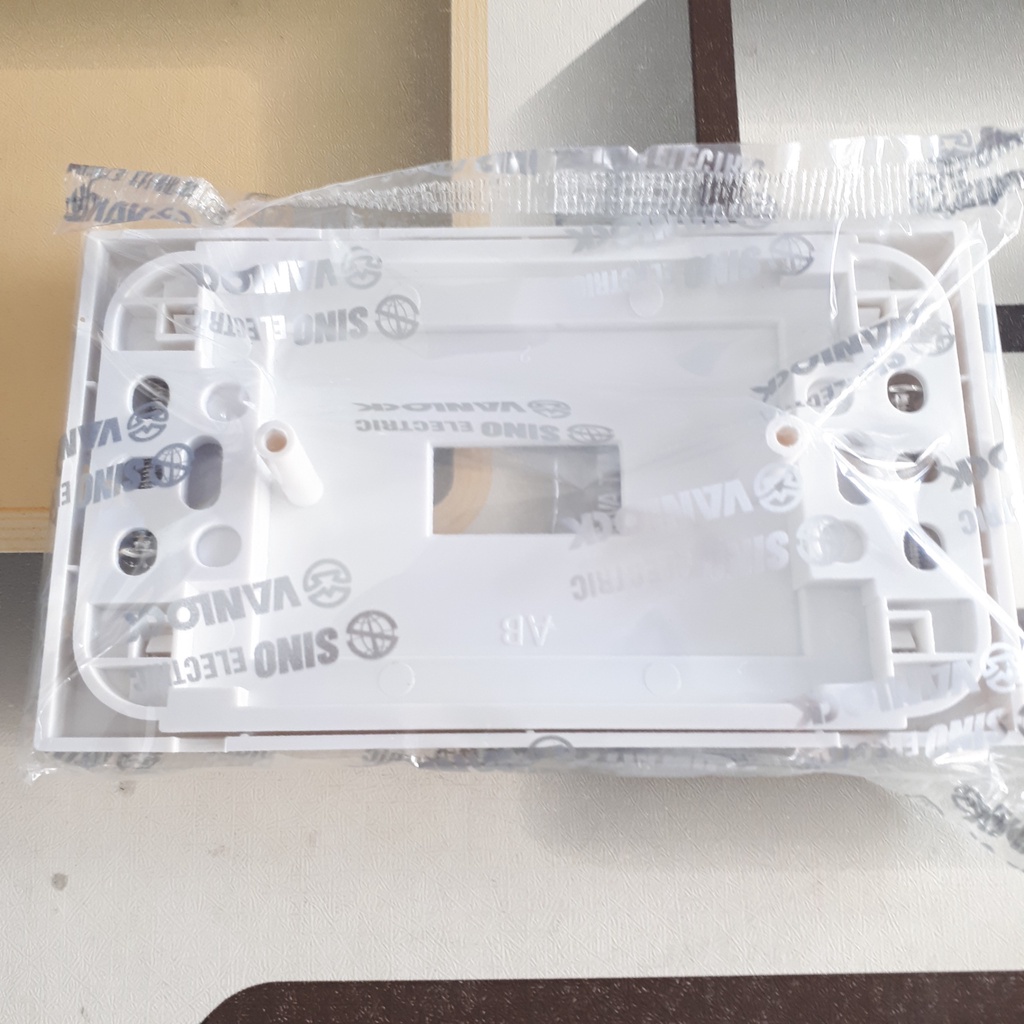 Mặt nạ aptomat CB cóc S18121/AB - SINO VANLOCK