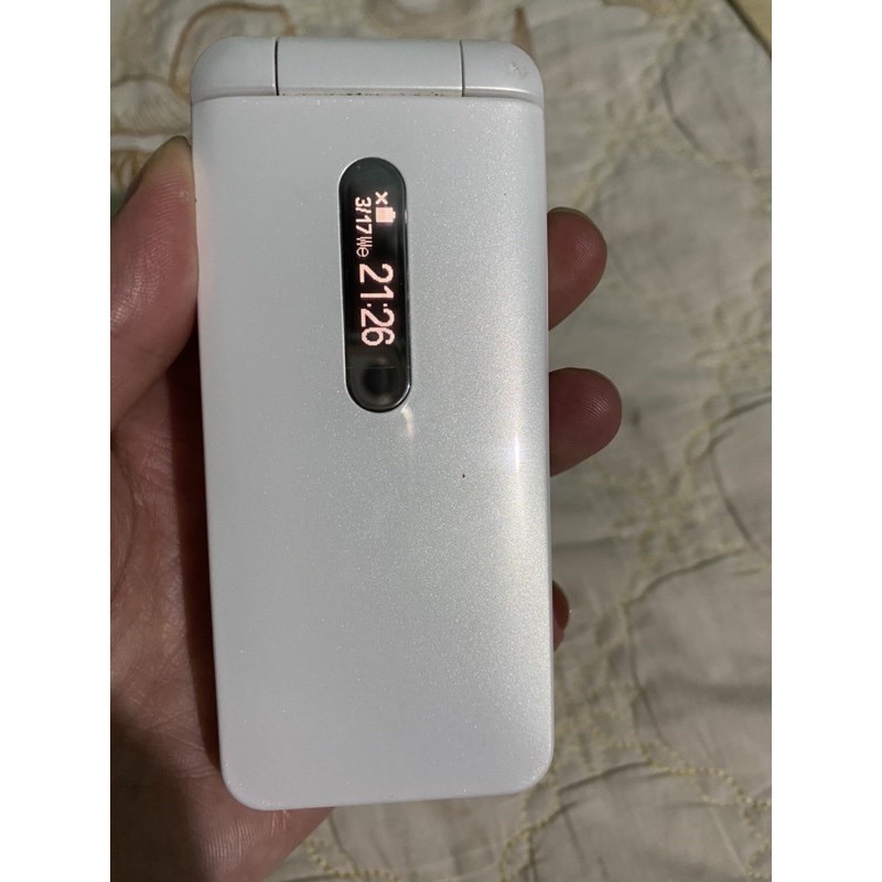 Điện thoại gập Gratina 4G