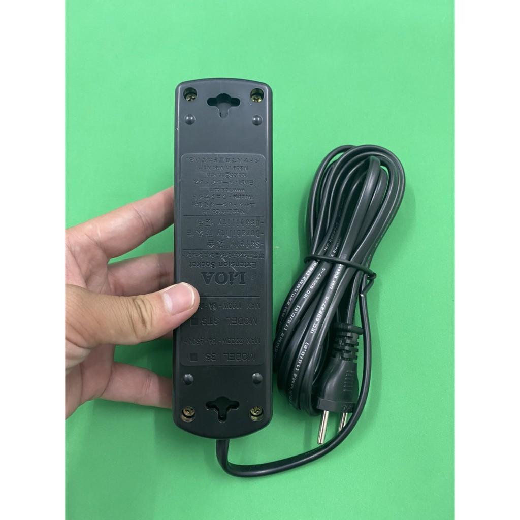 Thiết Bị Định Vị GPS Ổ Điện Li Oa  Cao Cấp - Có Ghi Âm  - Định Vị - Sử Dụng App Gps365