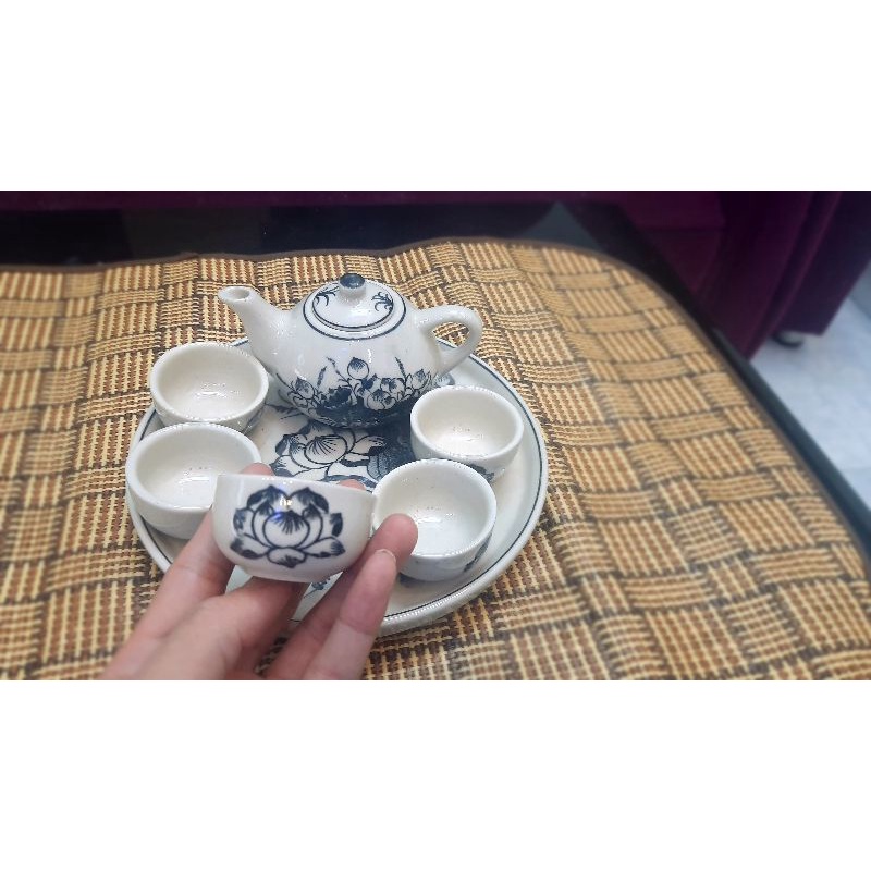Bộ ấm chén đặt ban Thần Tài, thờ cúng men cổ đẹp nhất