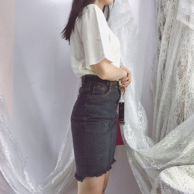 Chân váy jean ôm xẻ sau