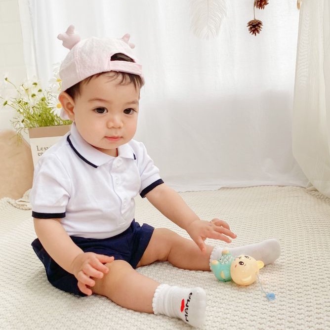 Bộ hai món Áo polo màu trơn và Quần short SOFFNY thời trang dành cho bé trai