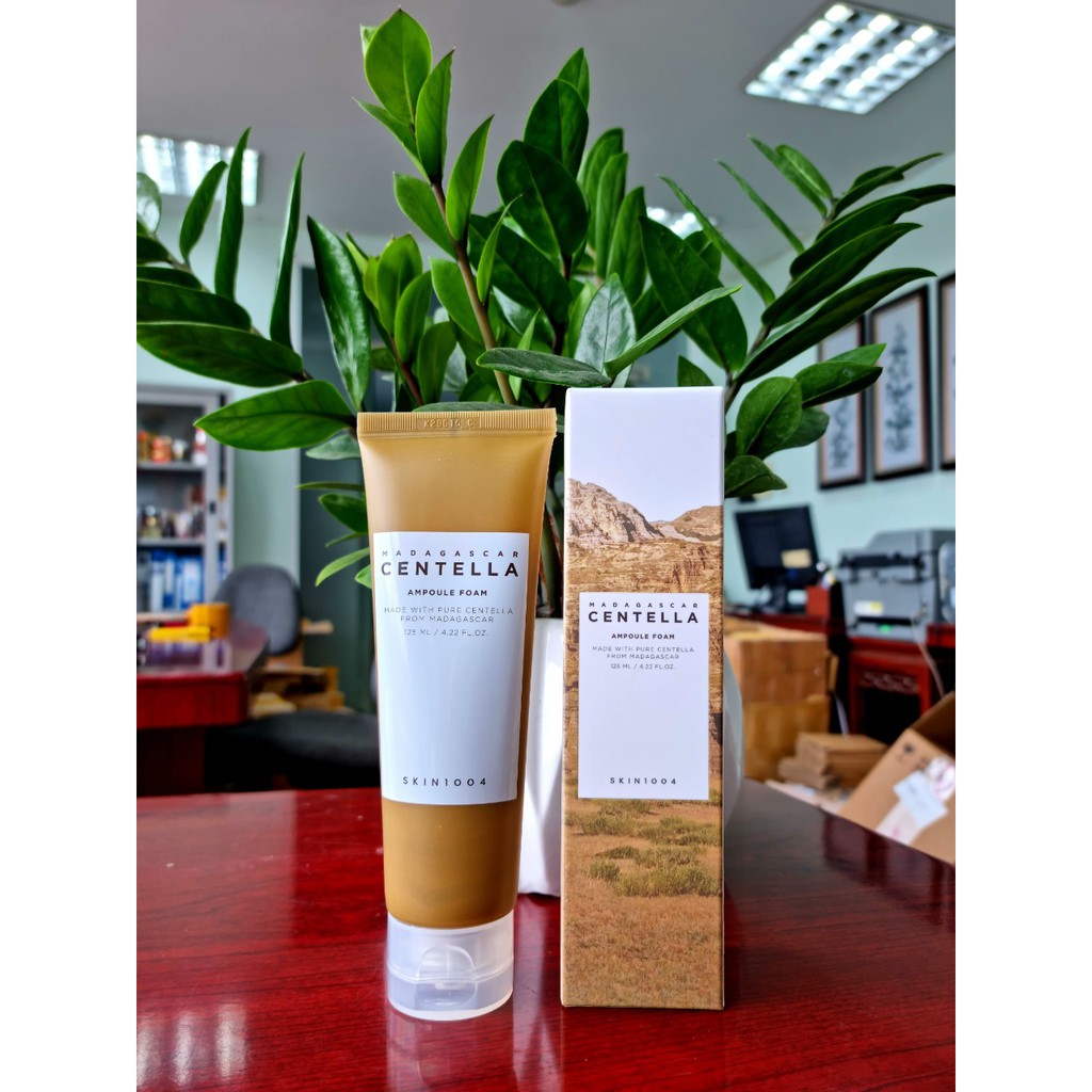 Sữa rửa mặt Rau má SKIN1004 Madagascar Centella Ampoule Foarm 125ml