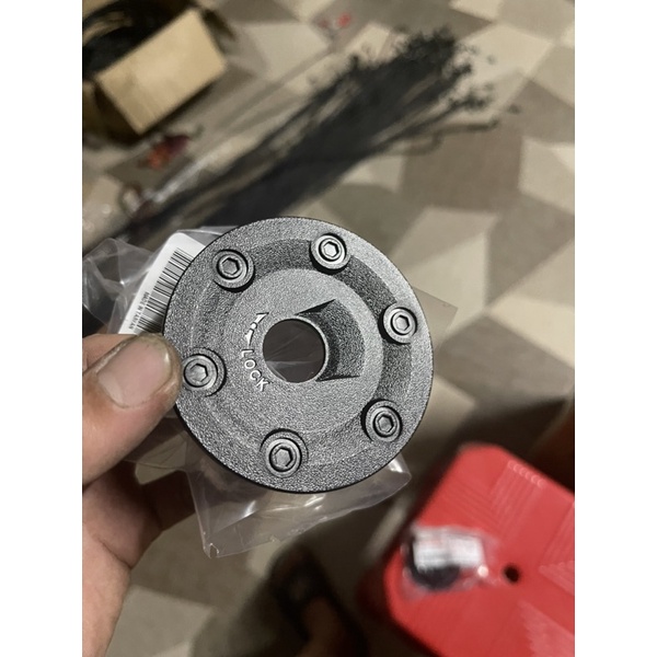 Nắp khoá bình xăng bws yamaha