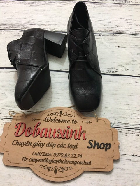 Bốt da đế vuông buộc dây | BigBuy360 - bigbuy360.vn