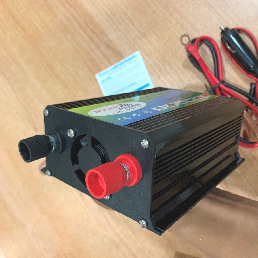 Bộ chuyển đổi kich dòng điện 12V thành 220V chịu tải 300W. Dùng cho gia đình, xe ô tô, nhà xưởng, văn phòng