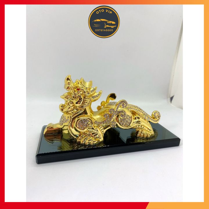 Tượng Tỳ Hưu phong thủy để taplo xe hơi mang ý nghĩa bình an- may mắn- thịnh vượng