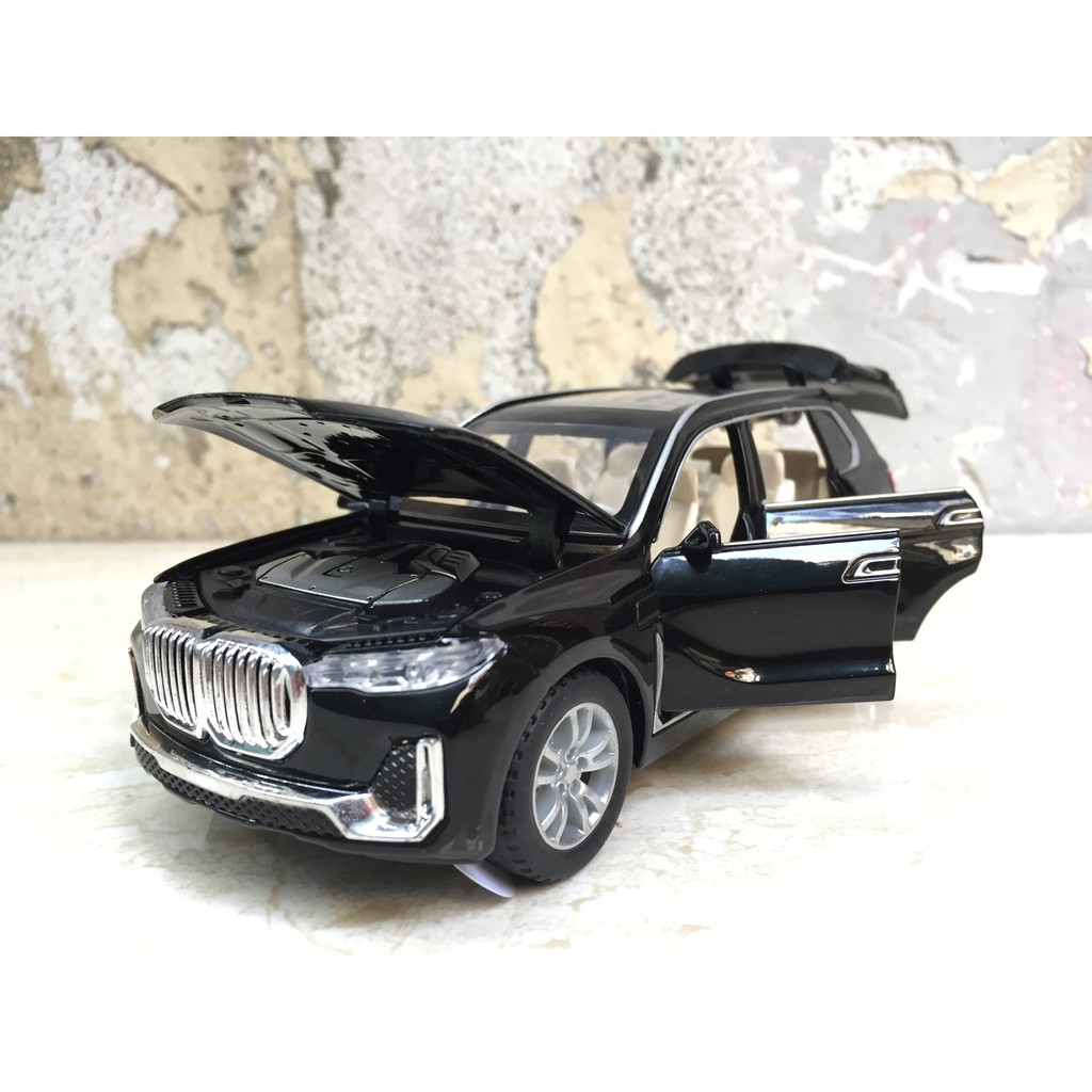 Mô hình xe BMW X7 2019  1:32