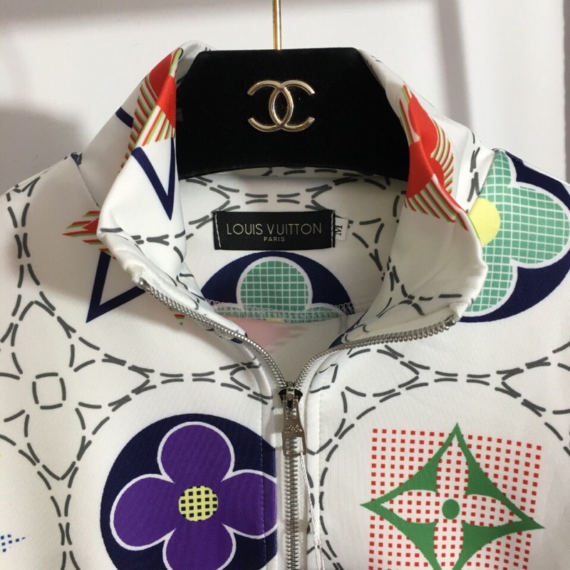 Bộ đồ thu đông LV Louis Vuitton hình siêu xinh
