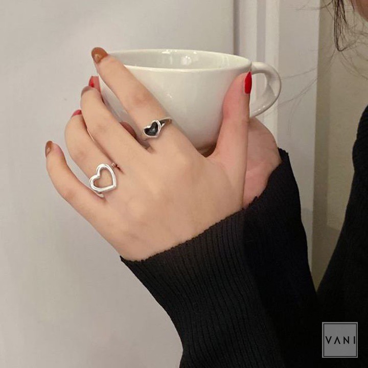 Nhẫn Hình Tim Đá Đen/Tim Rỗng Lớn Retro - Vani Store [TS000517]