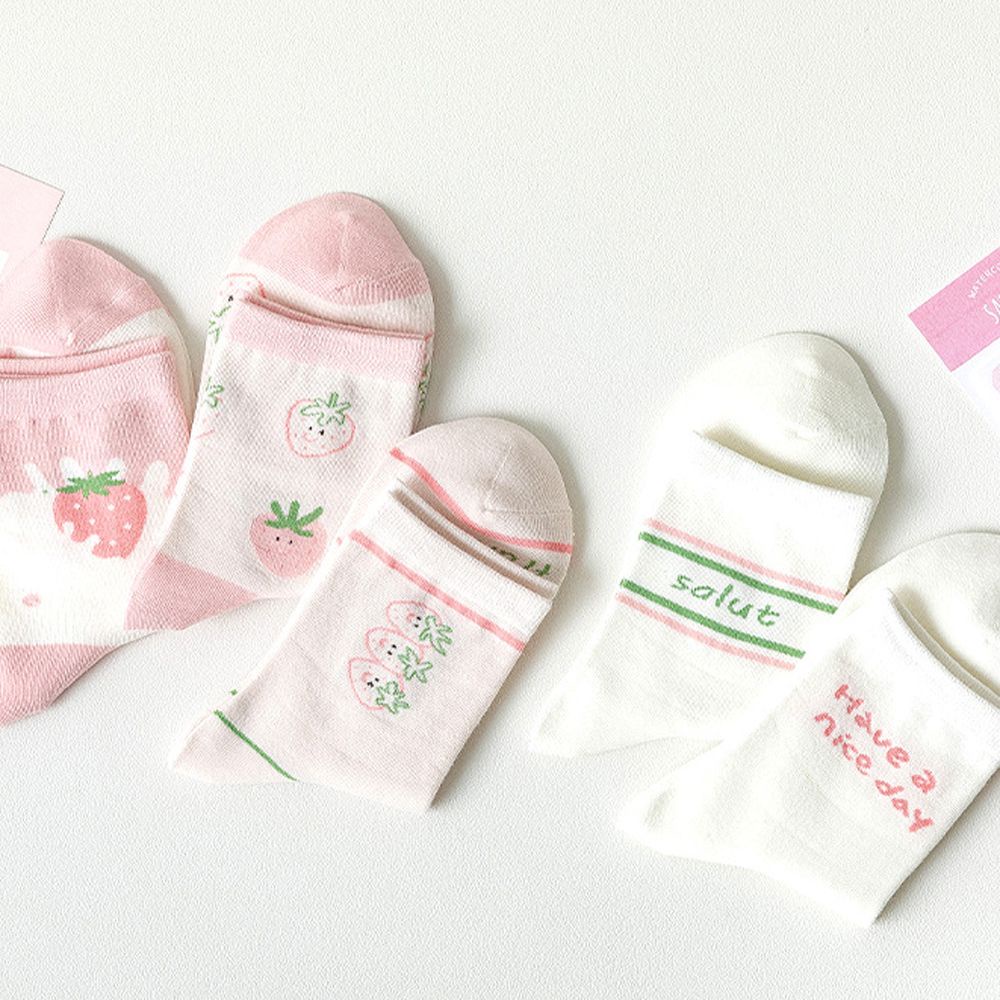 Tất nữ cotton cổ trung in hình quả dâu dễ thương vui nhộn thoáng khí thoải mái giữ ấm