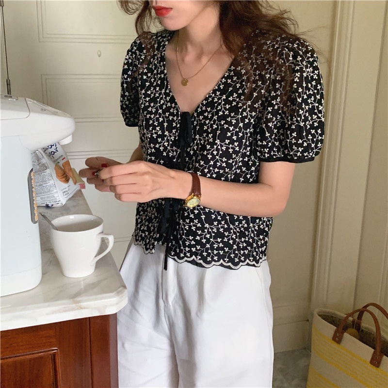 Áo sơ mi tay phồng cổ chữ V thêu họa tiết ngọt ngào thời trang dành cho nữ 44878