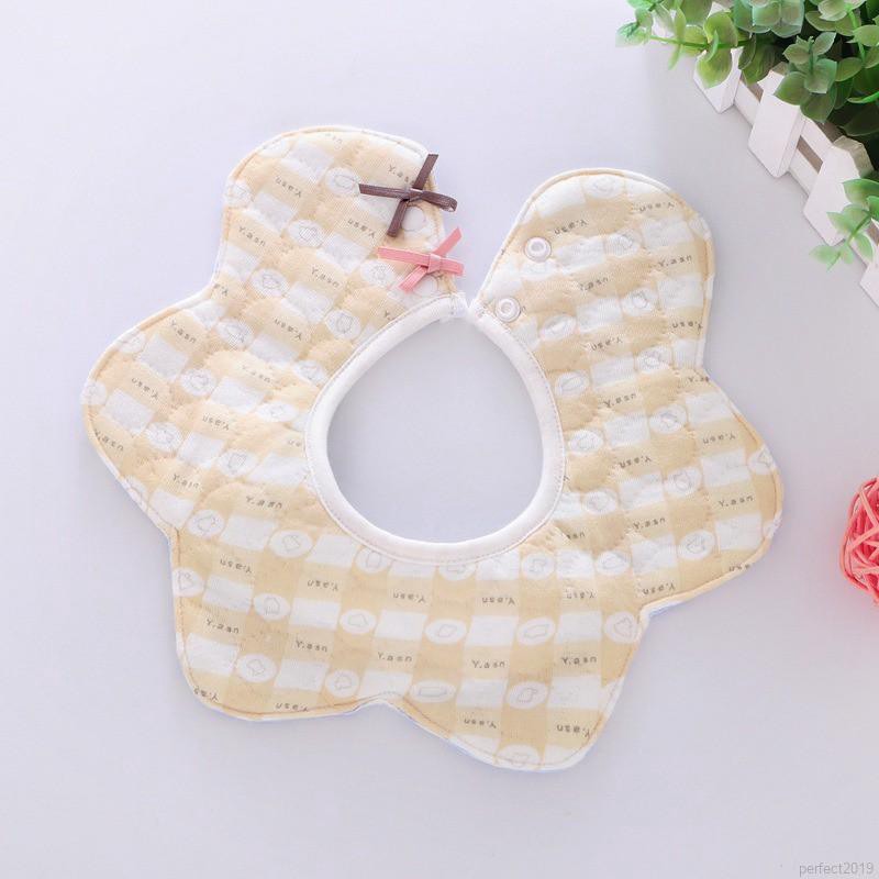 Yếm ăn in hình dễ thương cho bé