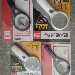 Kính lúp có đèn led
