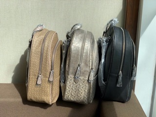 Balo Gu€ss Chuẩn Auth size to