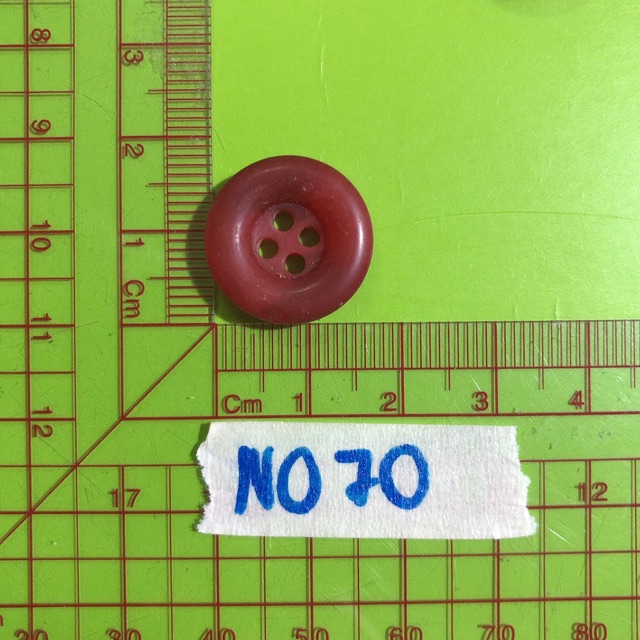 Combo nút áo đỏ trơn N070-N073