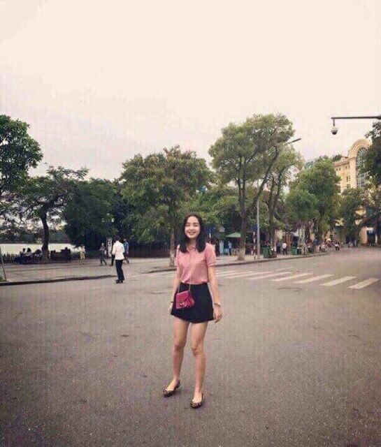 Quần giả váy chất tuyết mưa dày dặn rất đẹp | BigBuy360 - bigbuy360.vn