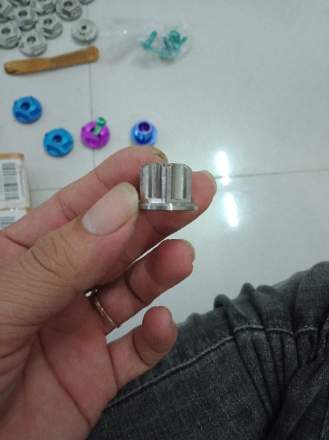 Con tán 12li titanium GR5