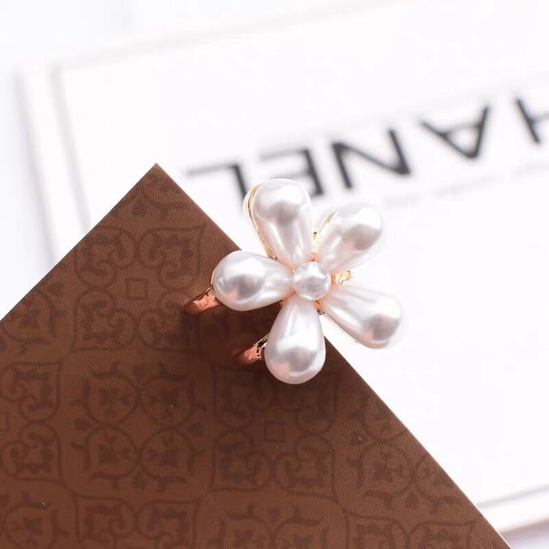Kẹp tóc hình hoa nhỏ đính ngọc trai nhân tạo dễ thương cho nữ