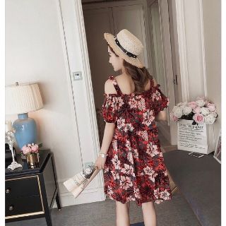 Đầm đuôi cá rớt vai